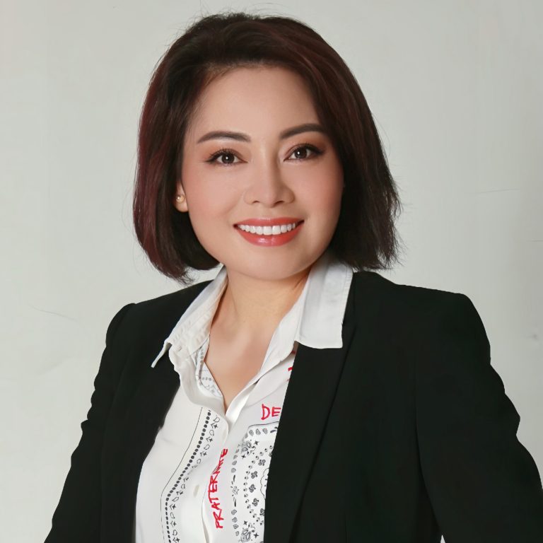 Hồng Thúy Bùi